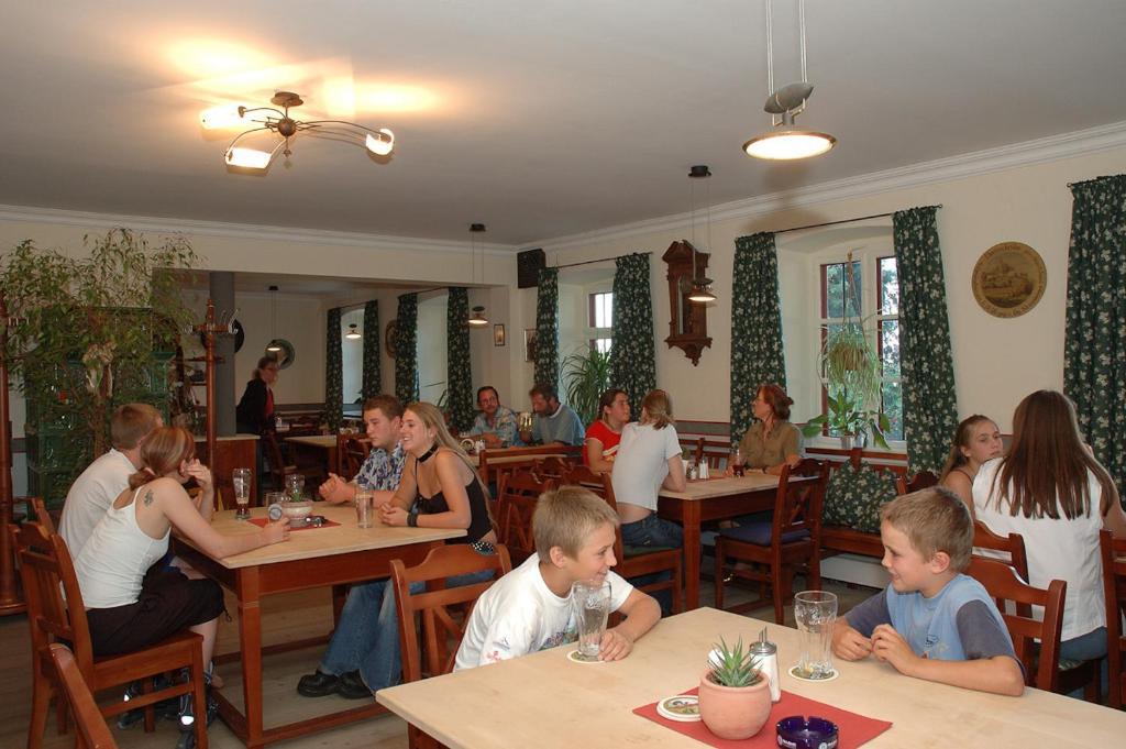 Hotel Zur Schonen Aussicht Feldkirchen-Westerham Exterior foto